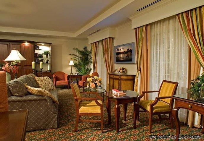 Отель Courtyard By Marriott Саратога-Спрингс Интерьер фото